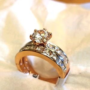 Dual band rose gold wedding ring
